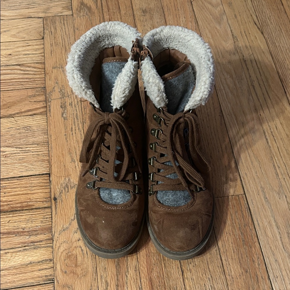 Cozy Brown Fur-Lined Boots